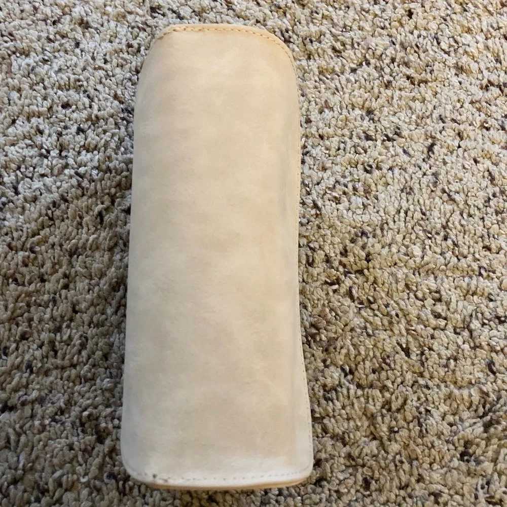 Designer Sunglass Cases and Cloths - Picture 5 of 10